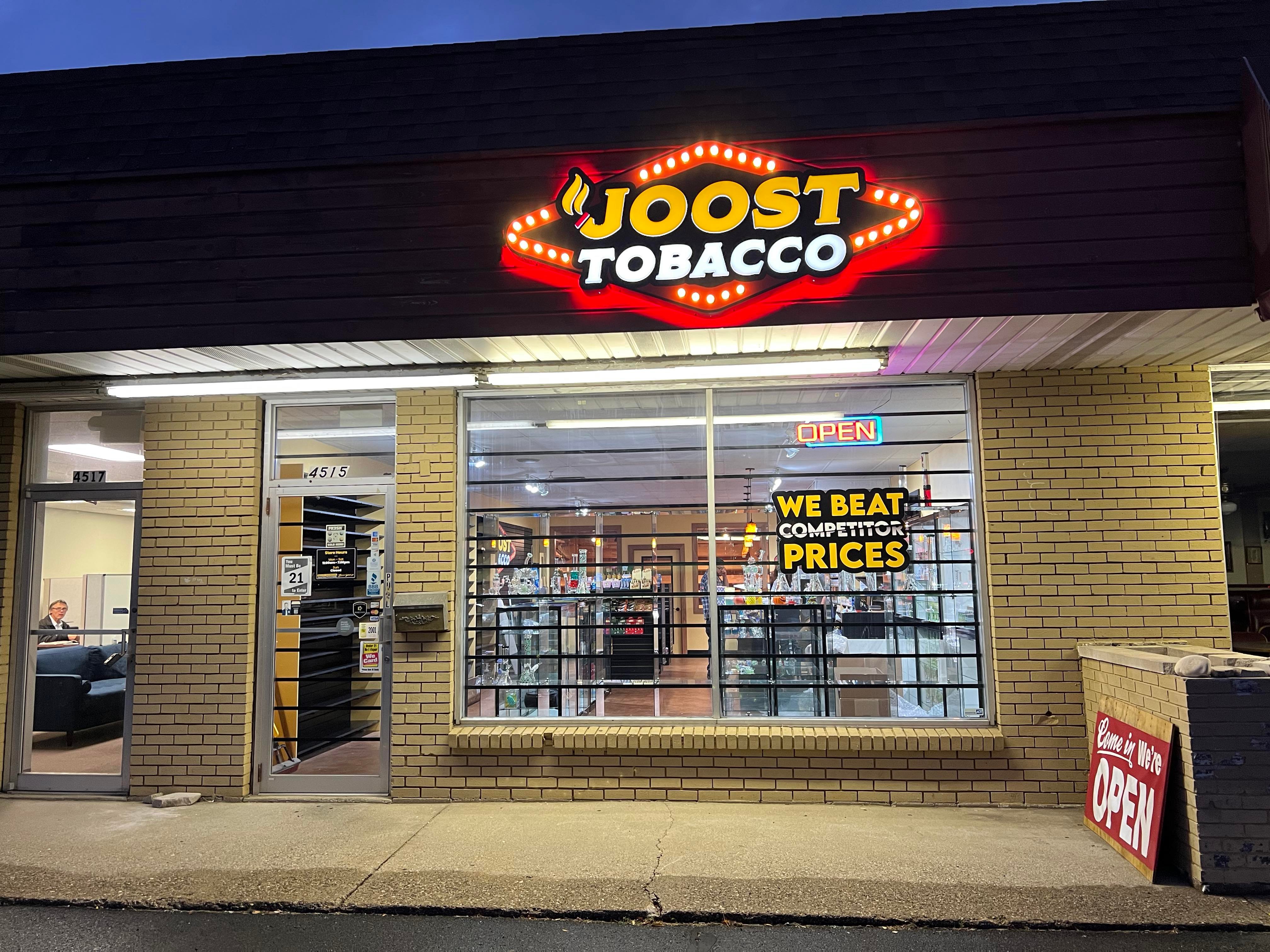 tobacco shop in Standale